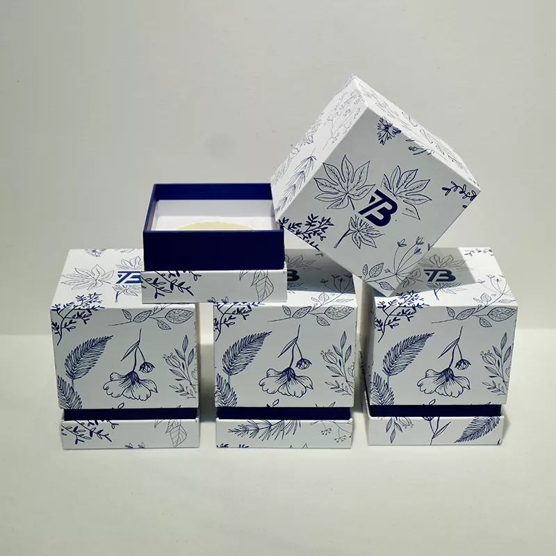 Welke materialen worden gebruikt om geschenkdozen met deksels te maken?