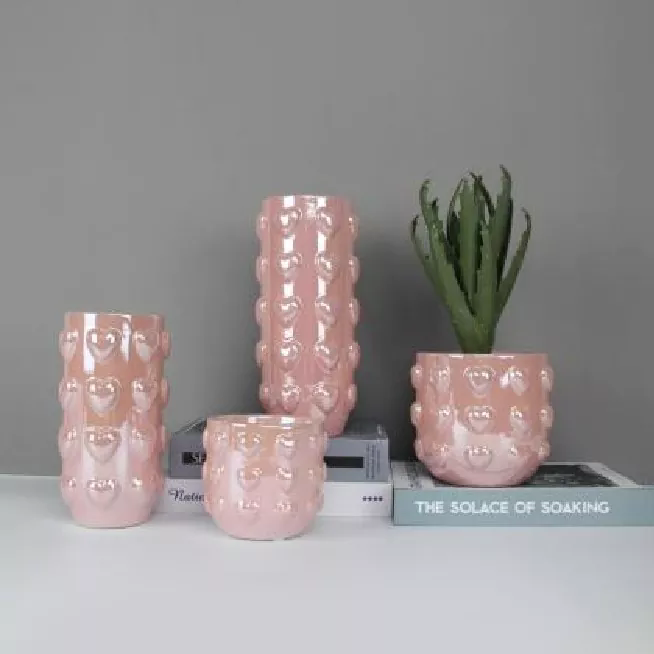 Wat maakt decoratieve keramische vazen ​​tot een tijdloze keuze voor interieurontwerp?