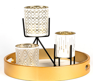 BYF Craft luxe glazen kaarsenhouder met patroon: een nieuwe vorm van huisrituelen met gouden licht en schaduw