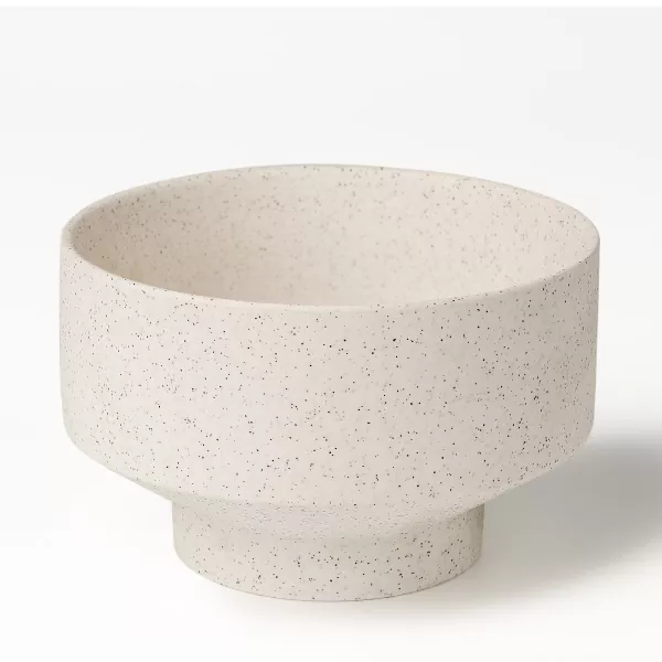 Wabi-sabi-stijl geometrische keramische kandelaars